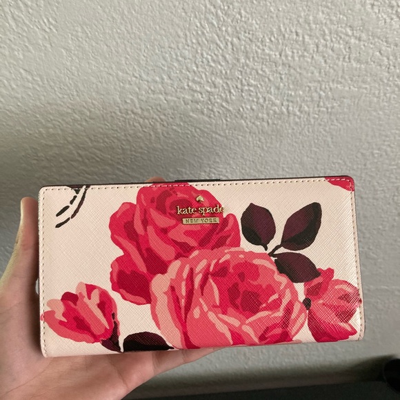 kate spade Handbags - NWT Kate Spade Rose Wallet
